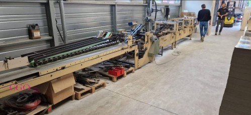 Gluing machine